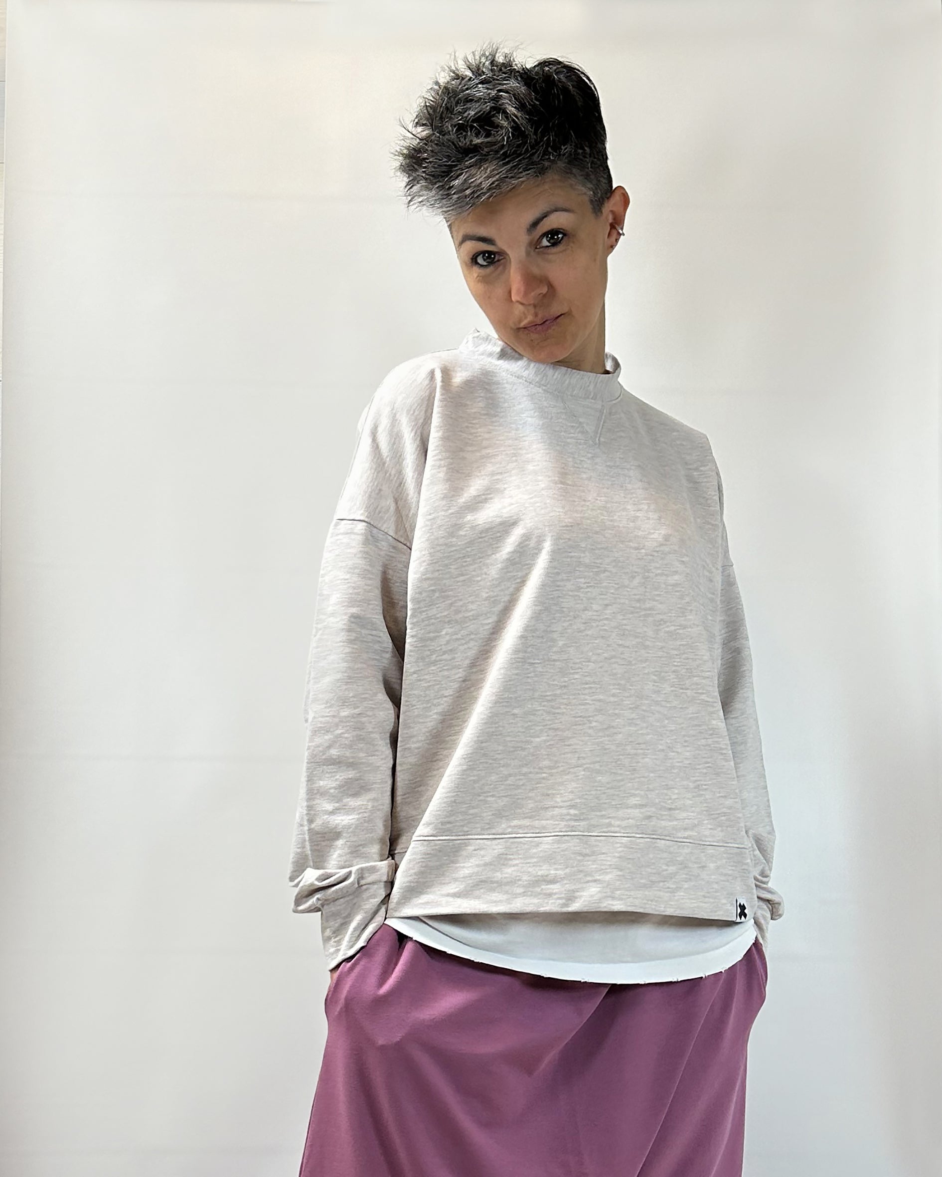 Felpa girocollo cotone handmade, tessuto di qualità