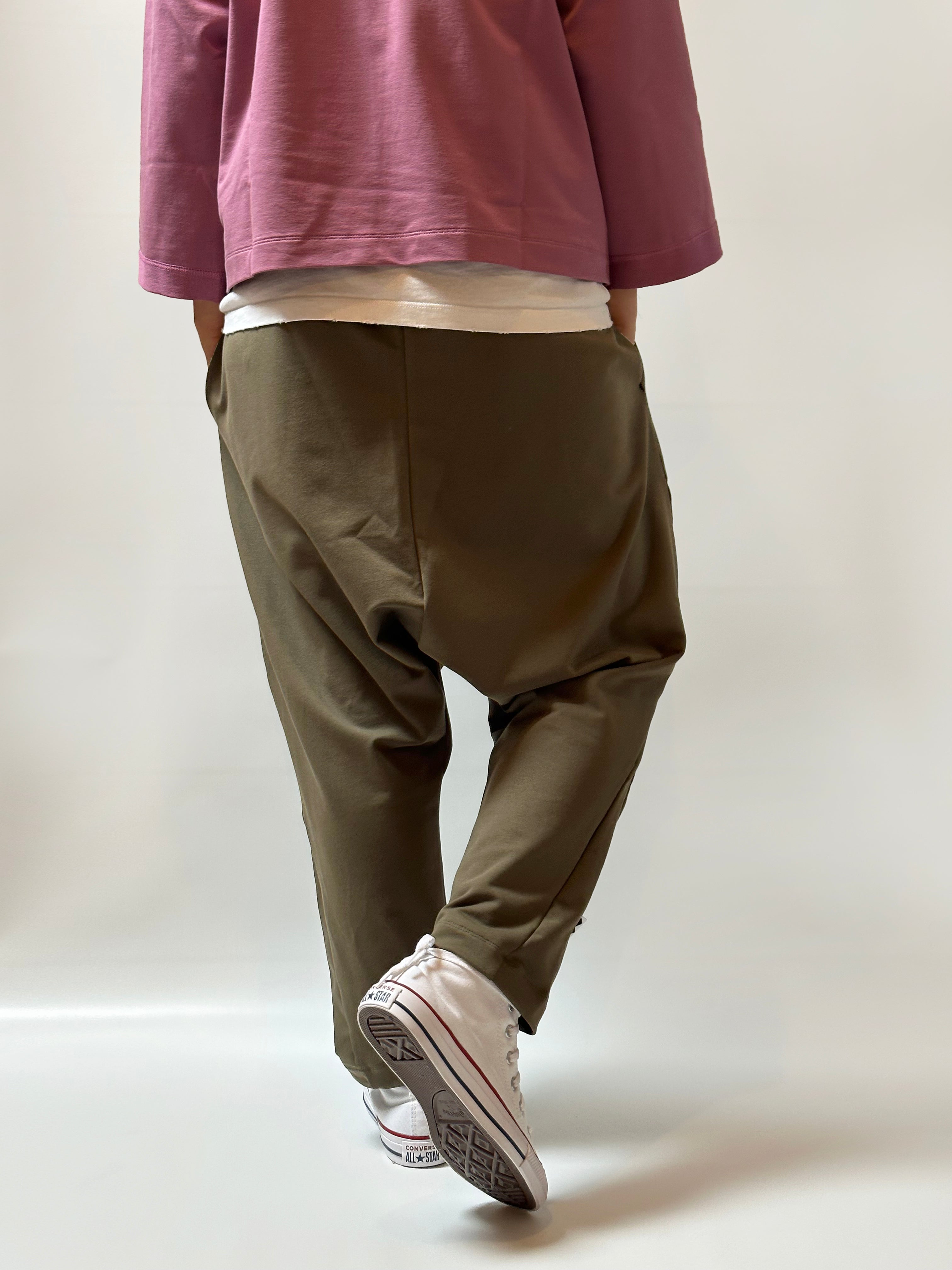 Pantalone della Tuta, elastico in vita, due tasche, morbido, tessuto di qualità, handmade