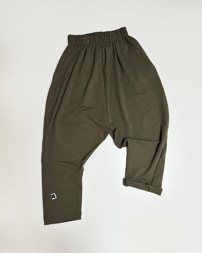 Pantalone della Tuta, elastico in vita, due tasche, morbido, tessuto di qualità, handmade