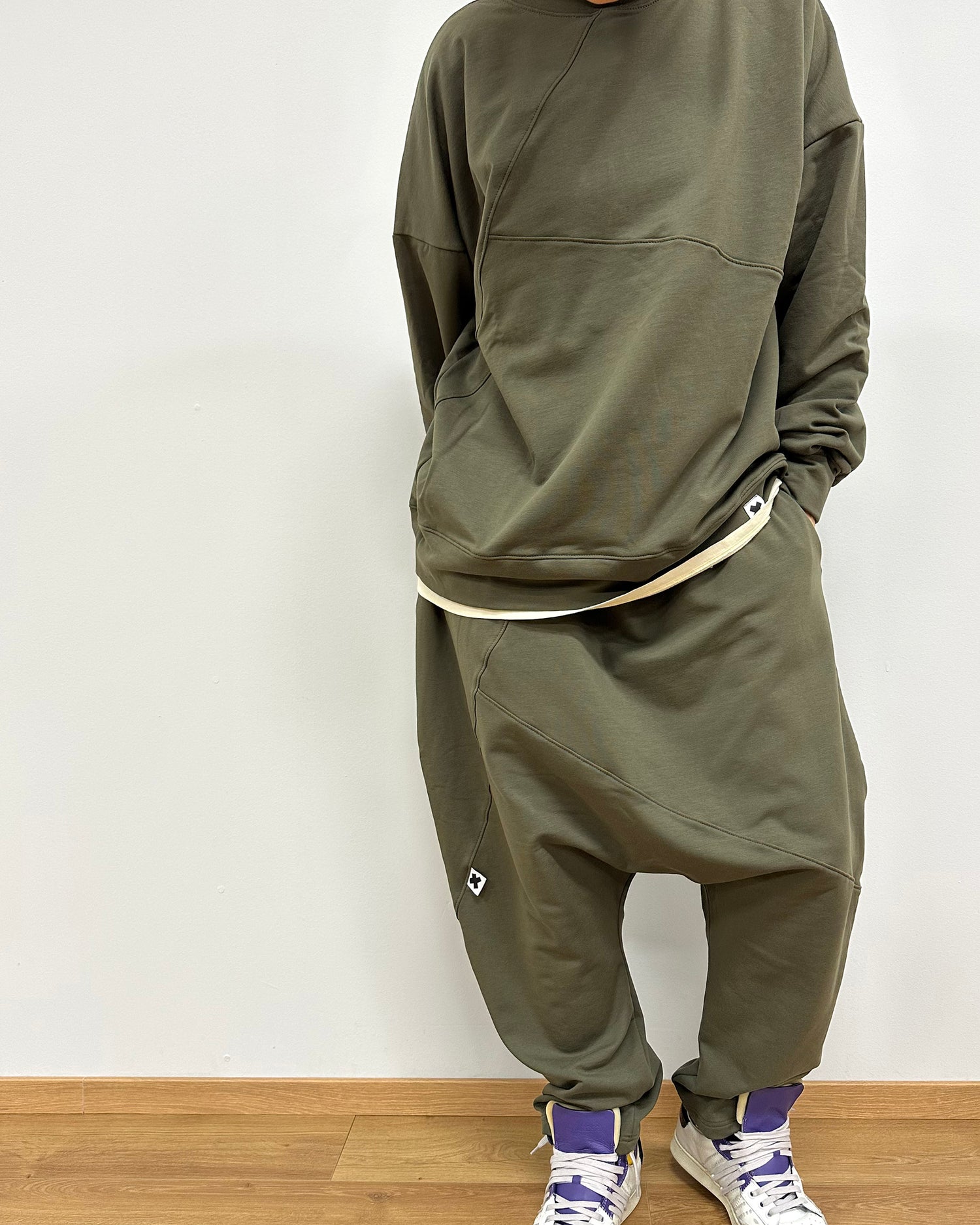 Baggy panta with stitching